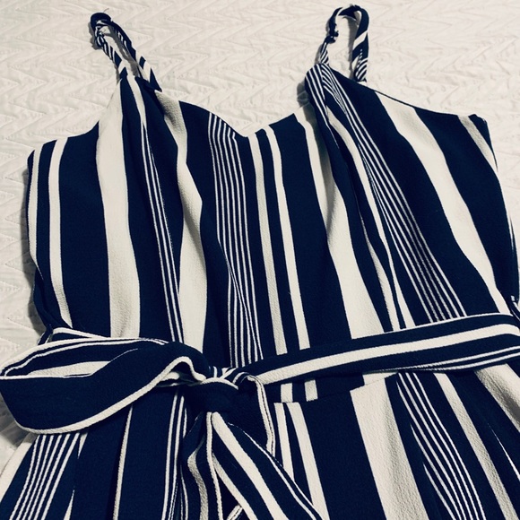 Striped Wide-Leg Jumpsuit - Picture 4 of 5